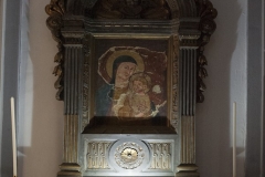 30 Madonna col Bambino