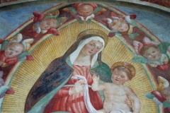 24 Madonna in gloria col Bambino