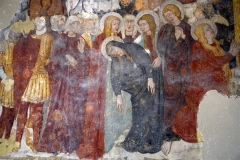 15 Madonna svenuta con le pie donne