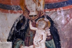 61 Madonna in trono col Bambino