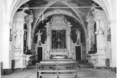 Interno Chiesa con i dipinti in loco