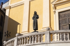 6. Morolo, Il San Francesco di Ernesto Biondi all'esterno della Collegiata