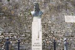 13. Monumento a Aldo Manuzio