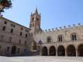 palazzo dei priori - montecassiano 01.jpg