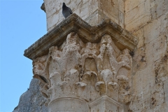 23 Capitello di sinistra dell'arco trionfale