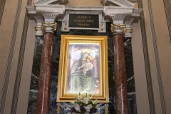 15. Altare della Vergine