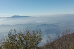 13. Dal santuario verso la valle