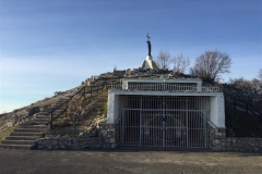 15. Il santuario Regina della Pace al monte Scalambra