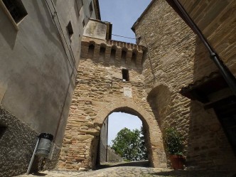 Castello di Domo - Serra San Quirico (AN)