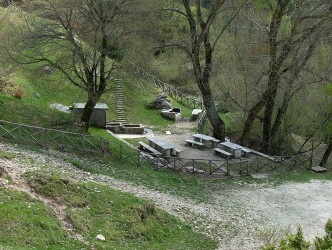 Rifugio Fonte del Piscio - Fiuminata (MC)