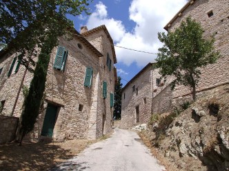 Torre il Roccone - Varano di Sotto - Camerino (MC)