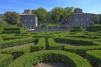 23 Giardino all'italiana, Fontana dei Mori e palazzine